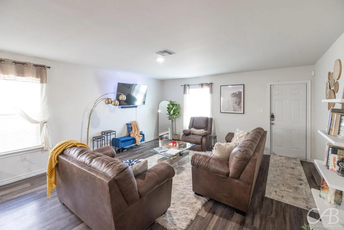 Photo of 7910 Vineyard Drive
