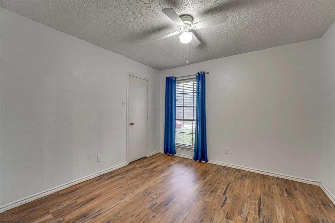 Photo of 917 Meadowgate Drive