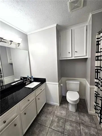 Photo of 804 Crestline Drive