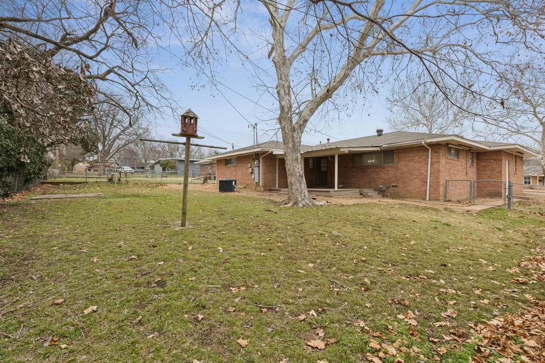 Photo of 1407 Robin Drive