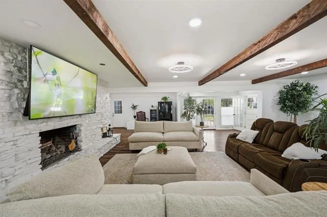 Photo of 6602 Lyons Road