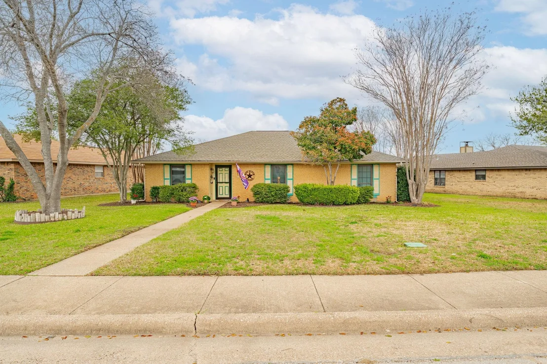Photo of 401 Meadow Ridge Drive