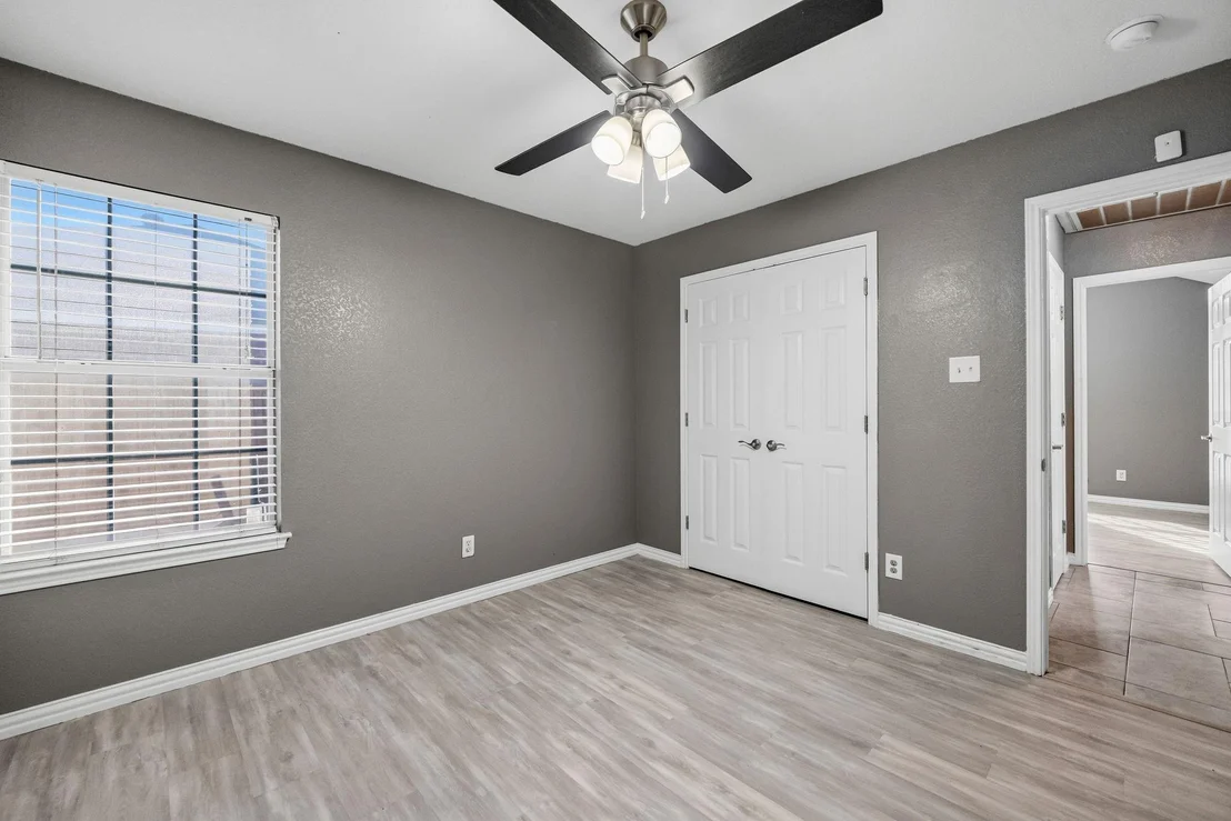 Photo of 607 Meadowbrook Drive