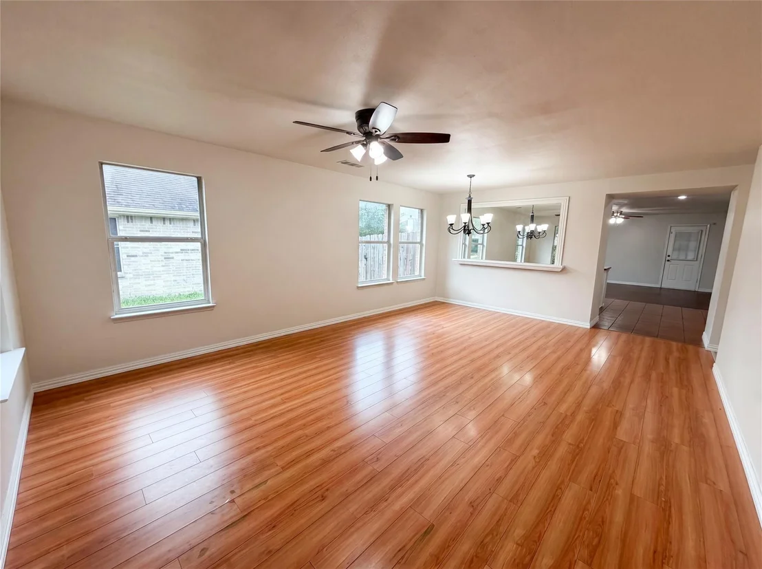 Photo of 111 Forest Park Lane