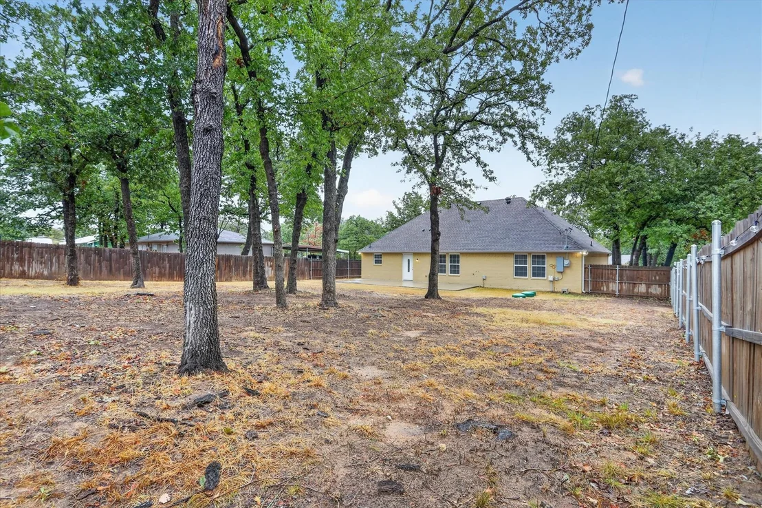 Photo of 1612 Tanglewood Drive