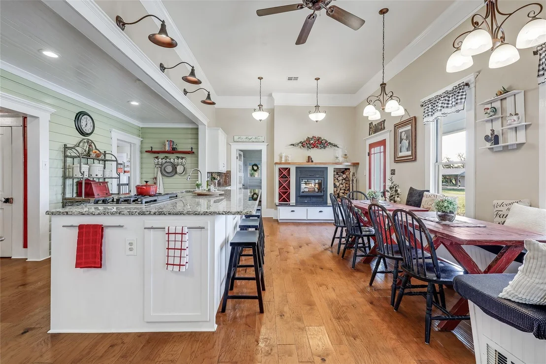 Photo of 13471 Cedar Valley Road