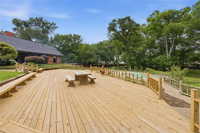 Photo of 112 Willowbrook Drive