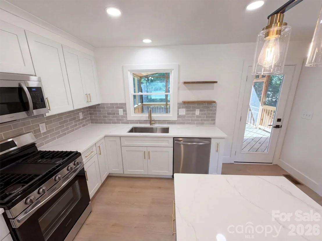 Photo of 4200 Abbeydale Drive