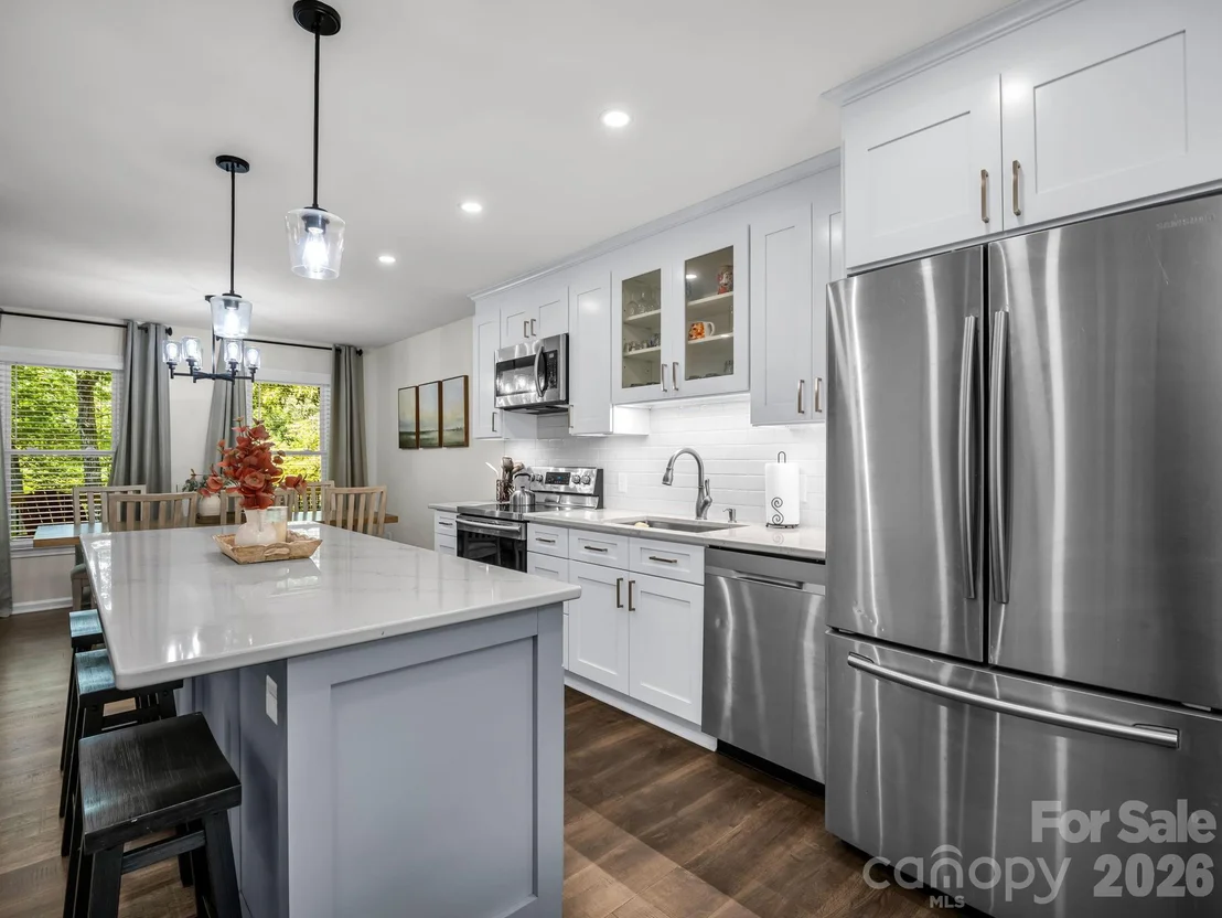 Photo of 215 Hillcrest Drive