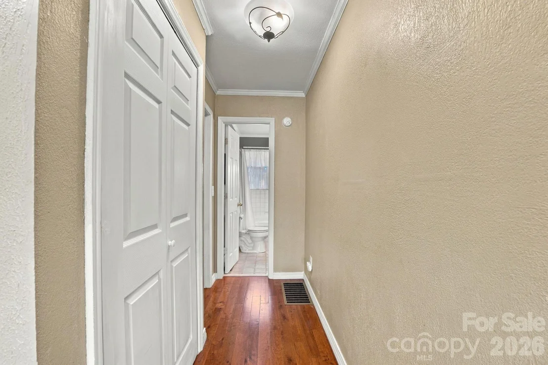 Photo of 190 Camelot Drive