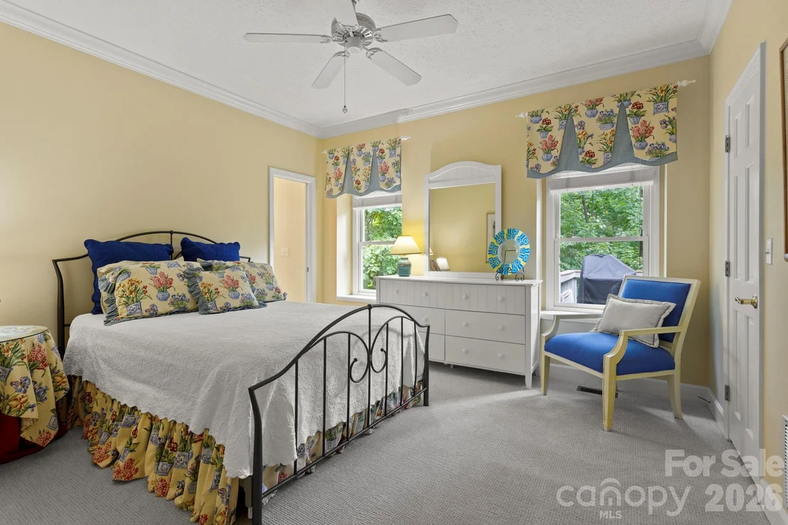 Photo of 324 Kenmure Drive