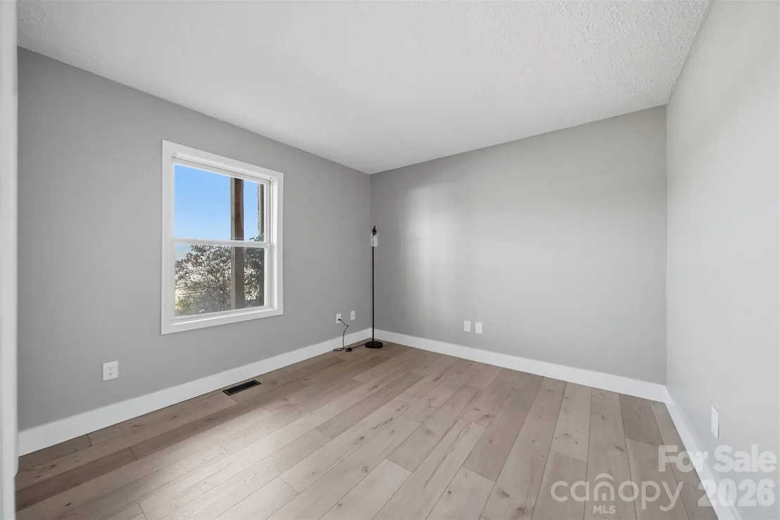Photo of 800 Meadowview Drive