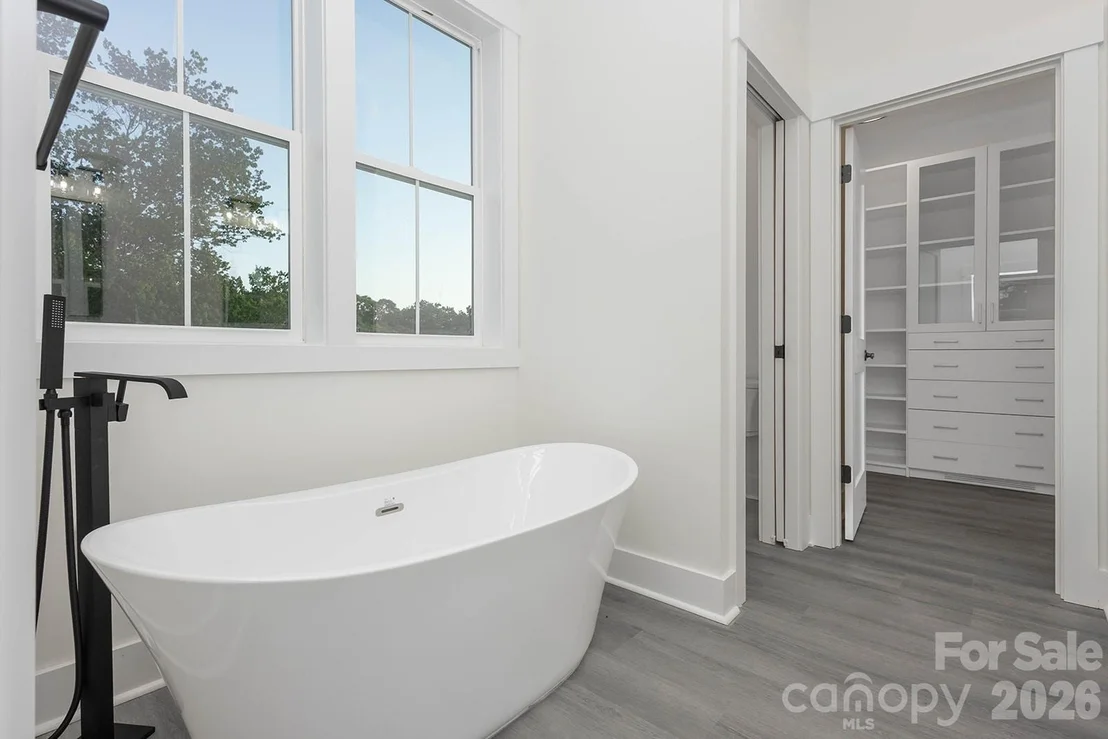 Photo of 102 Starmount Drive