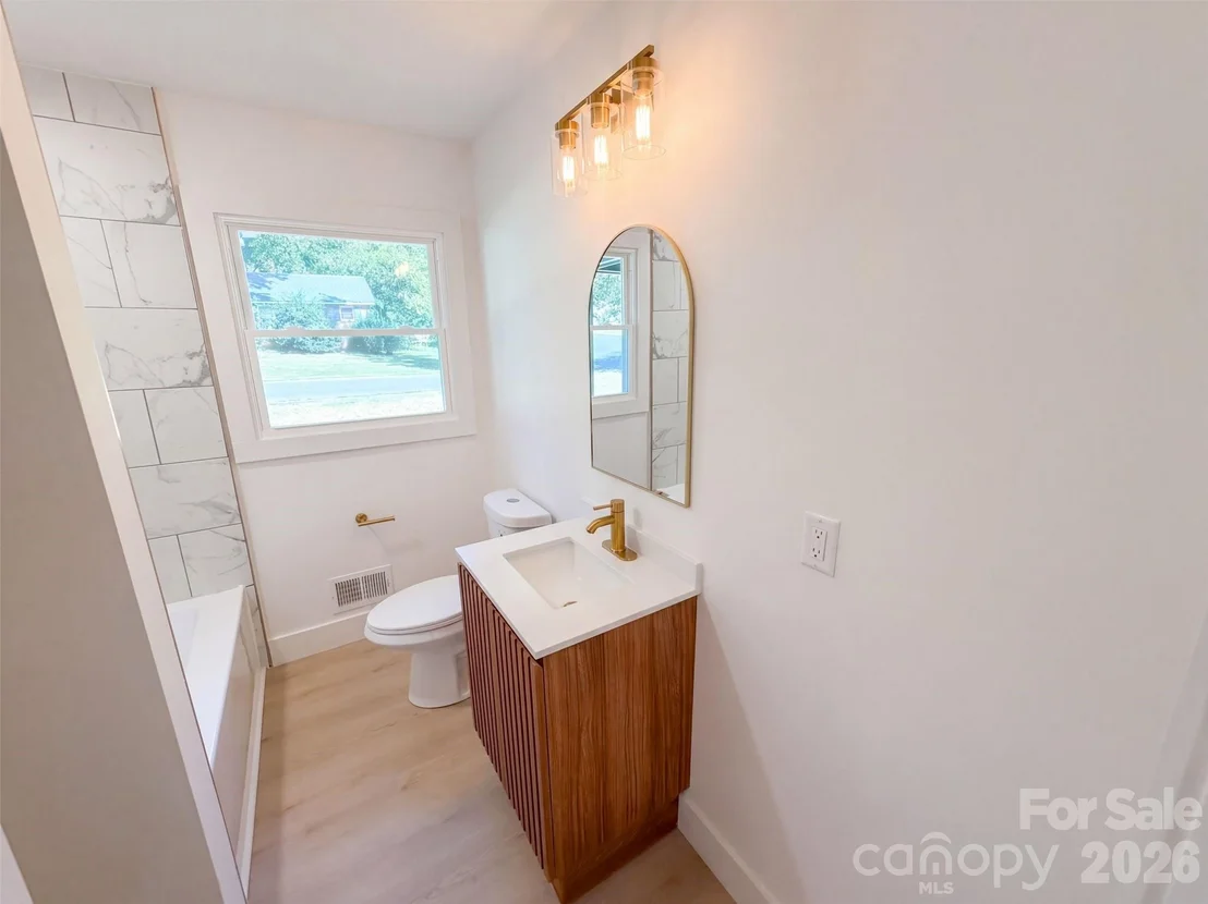 Photo of 4200 Abbeydale Drive