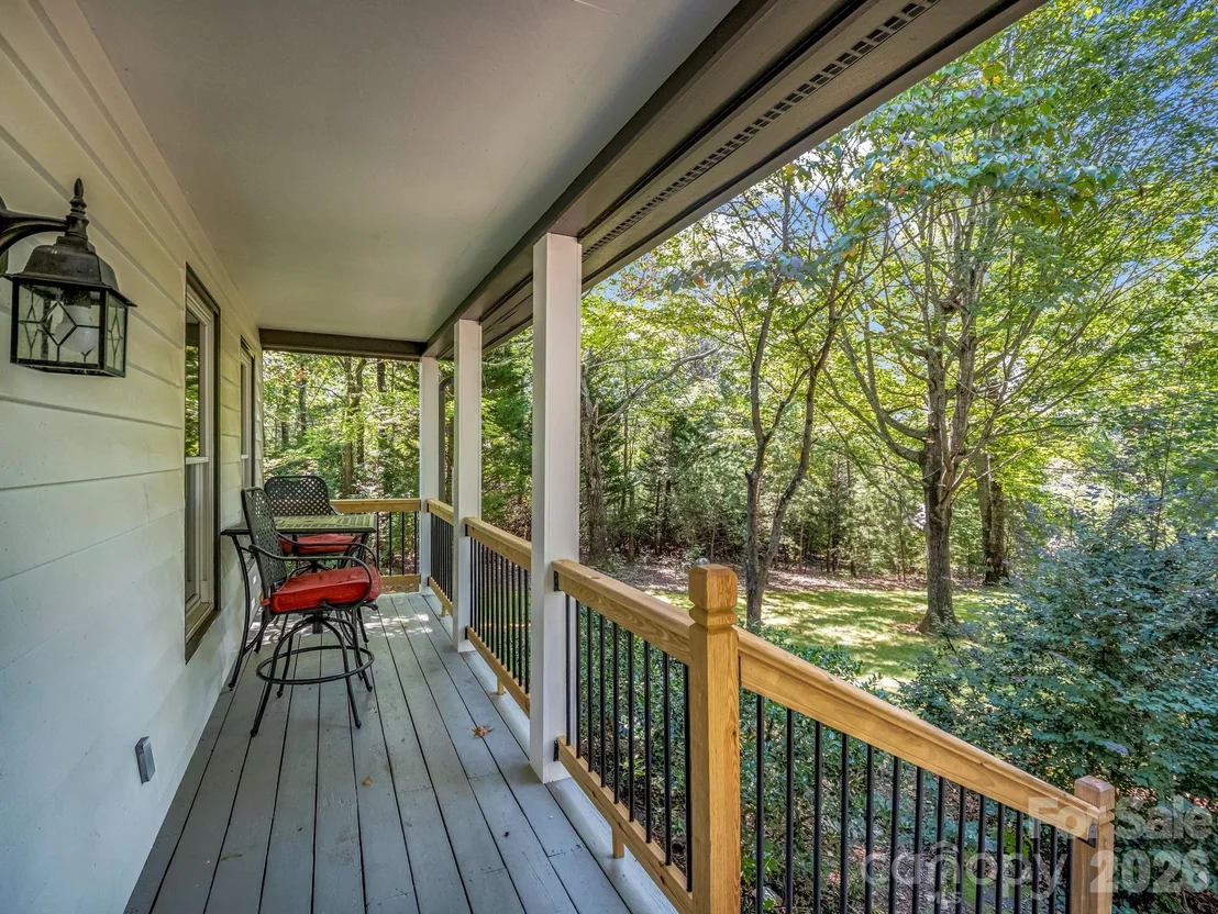 Photo of 215 Hillcrest Drive