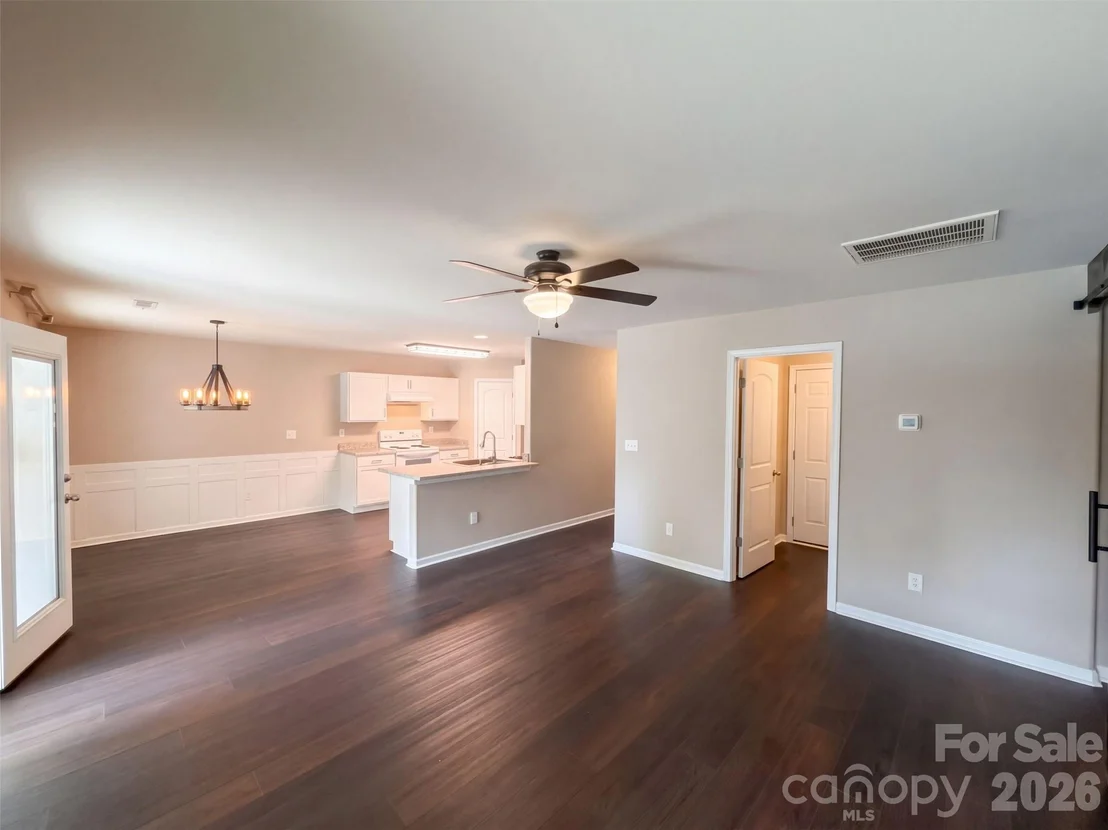 Photo of 838 Sorrel Lane