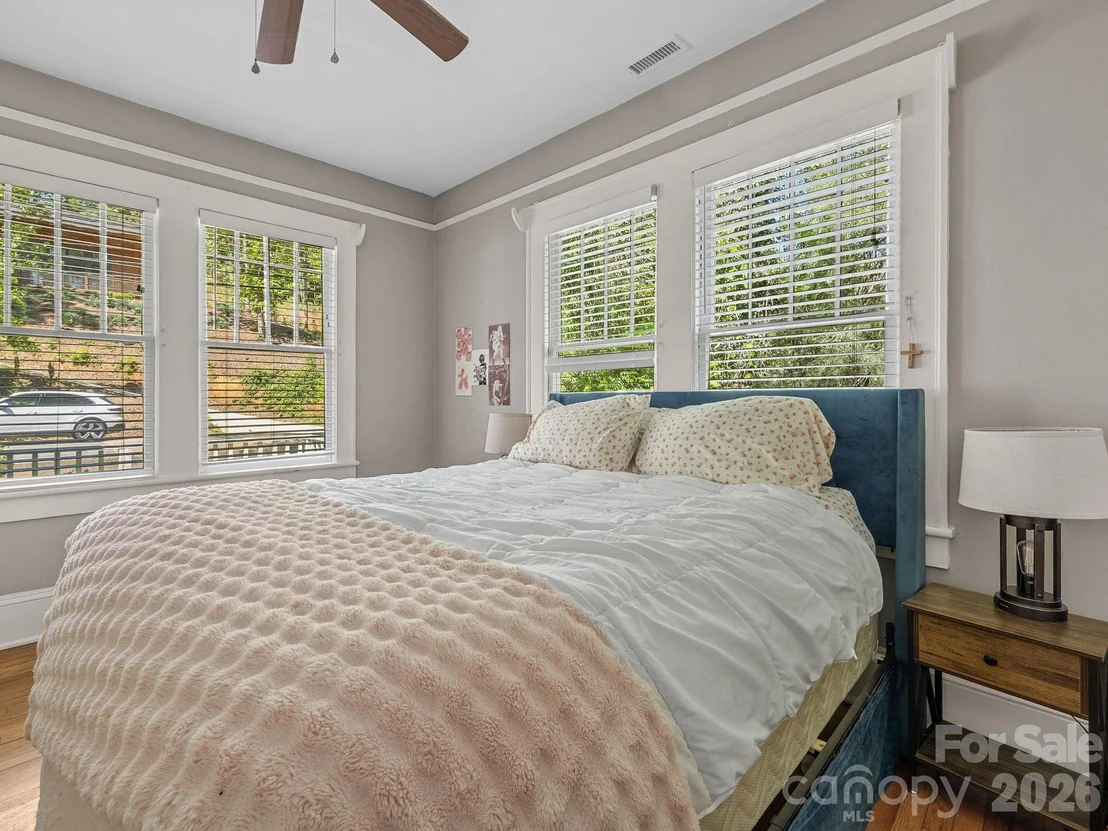 Photo of 110 Grady Avenue