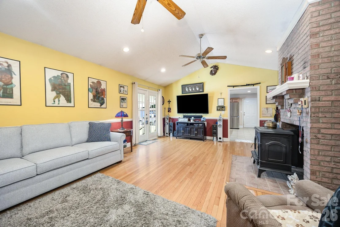 Photo of 715 Candlewick Drive