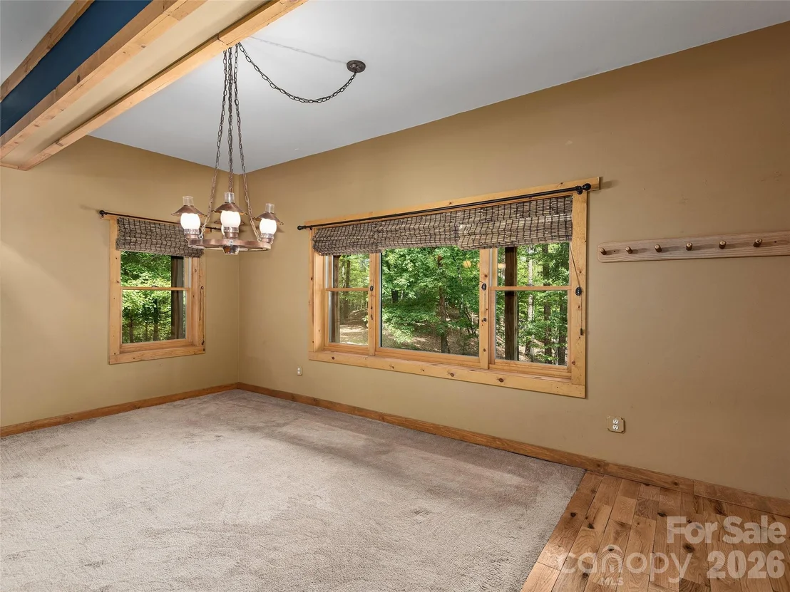 Photo of 413 Green Hills Road