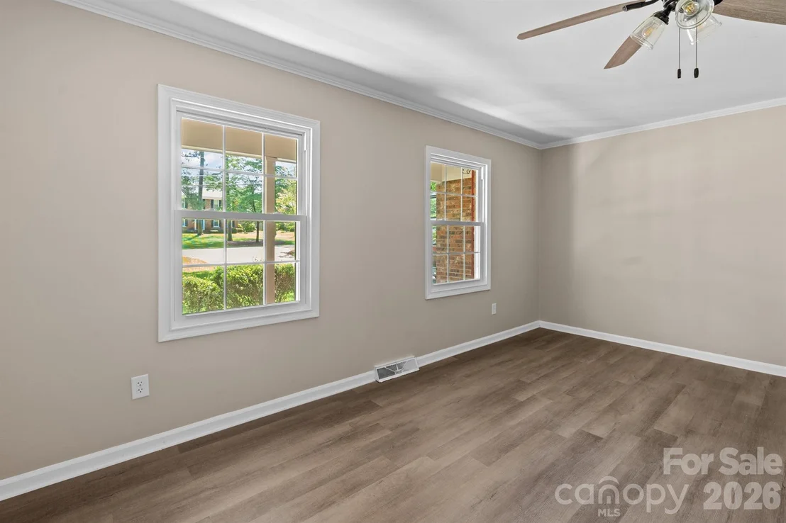 Photo of 755 Cumberland Circle