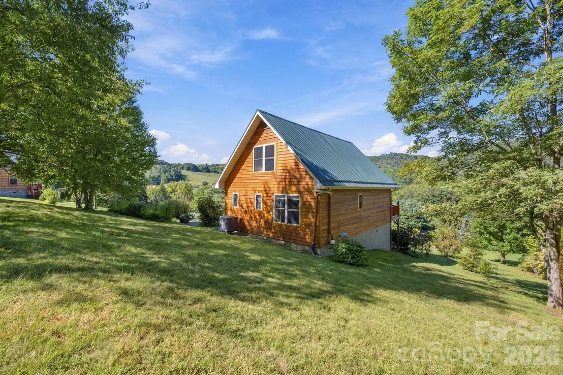 Photo of 190 Camelot Drive