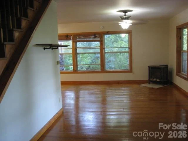 Photo of 409 Arrowood Road