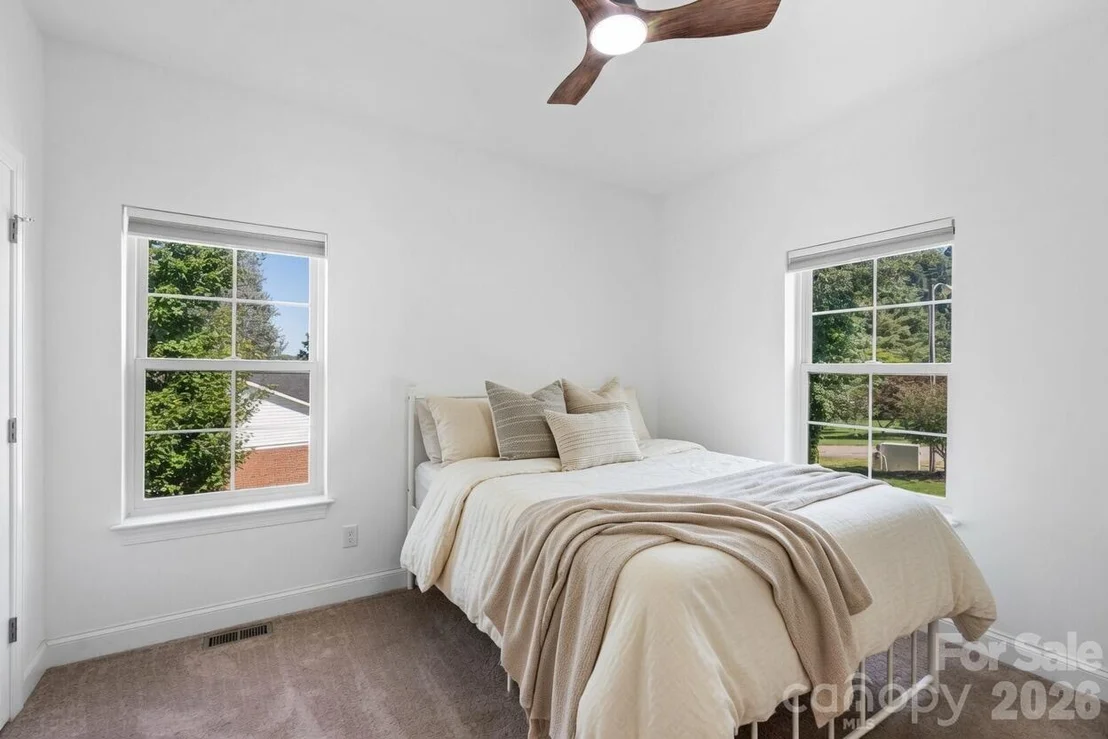 Photo of 394 Kellwood Drive