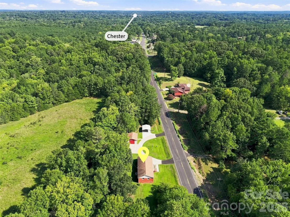 Photo of 728 Center Road