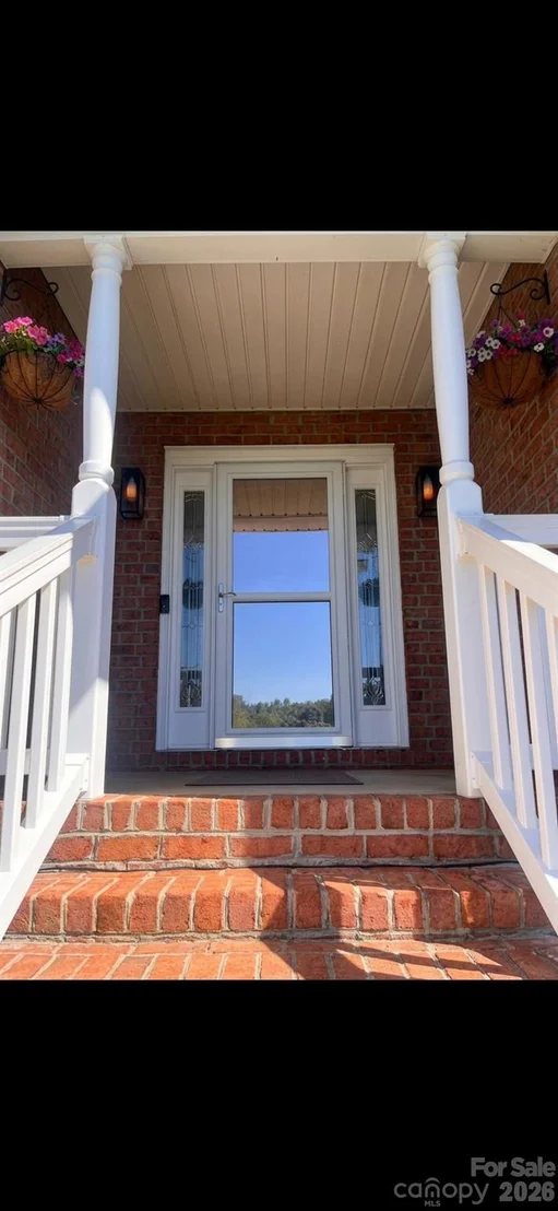 Photo of 1463 Brookstone Drive