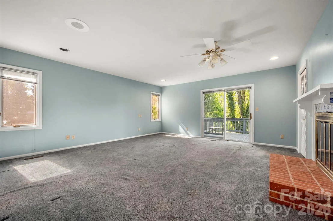 Photo of 176 Fox Run Lane