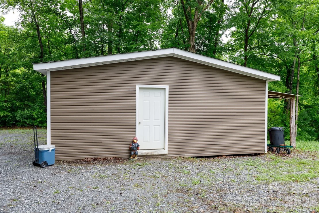 Photo of 652 Sutton Spring Road