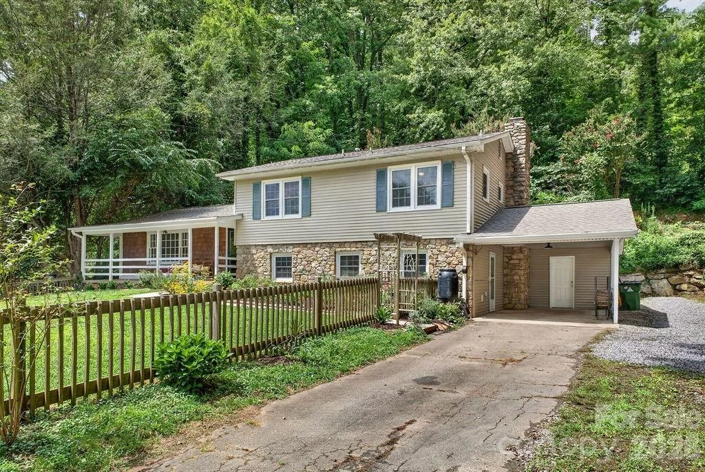 Photo of 23 Clearbrook Road