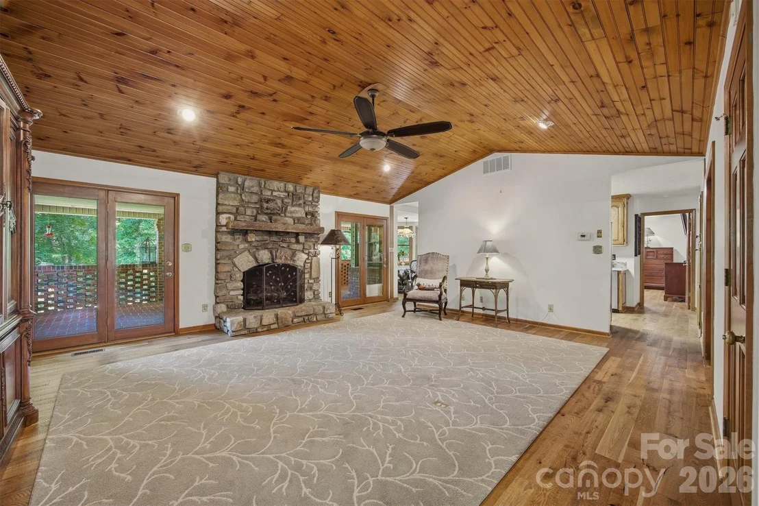 Photo of 232 Westwood Drive