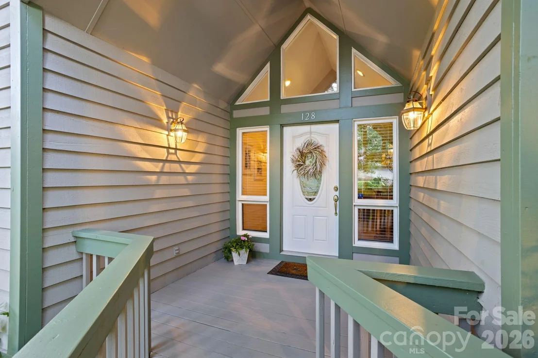 Photo of 128 Forest View Drive