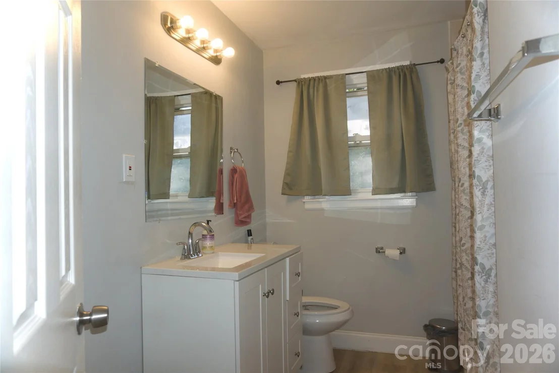 Photo of 2851 Burbank Drive
