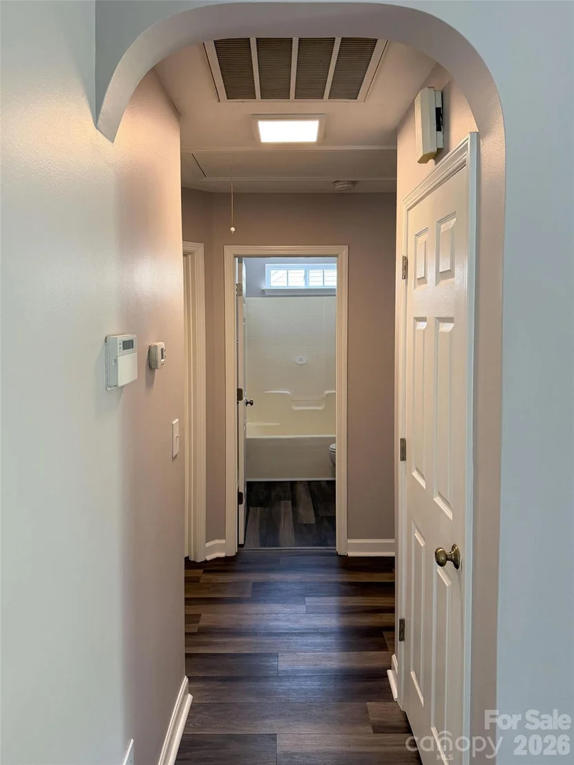 Photo of 1110 Helms Road