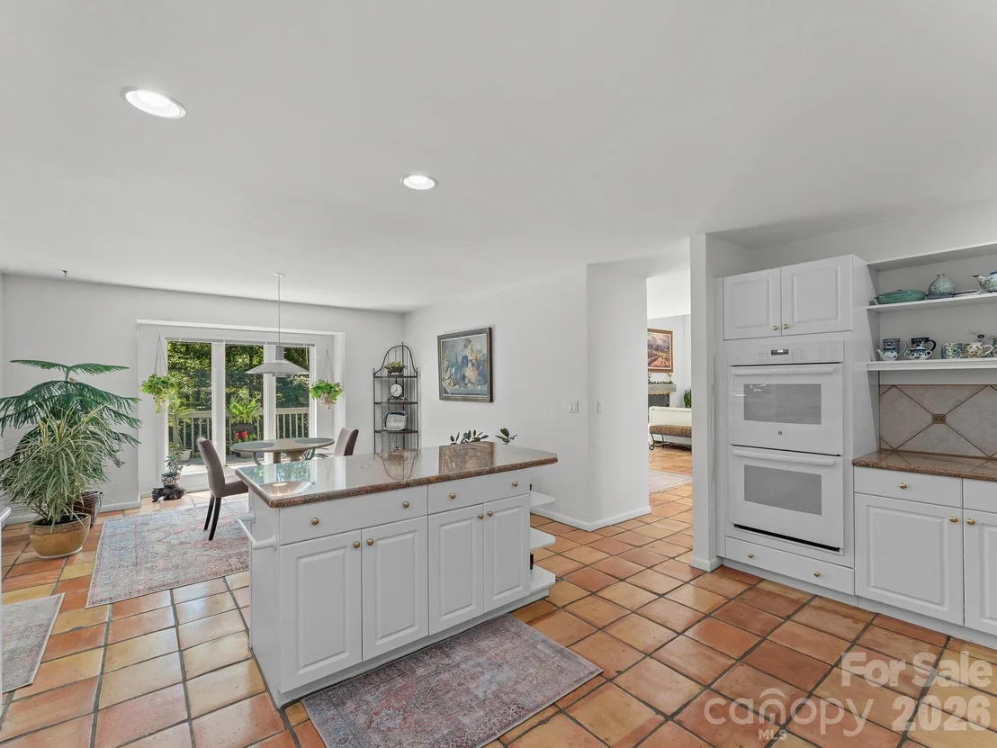 Photo of 5 Jackson Grove S