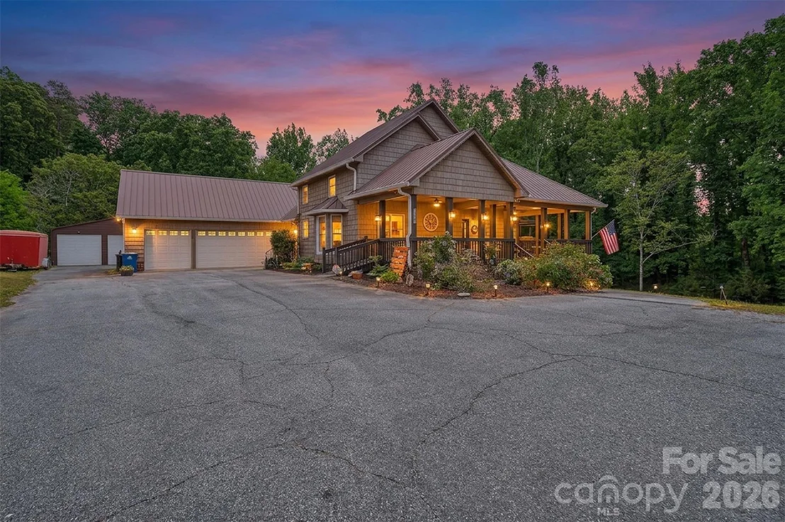 Photo of 105 Winchester Drive