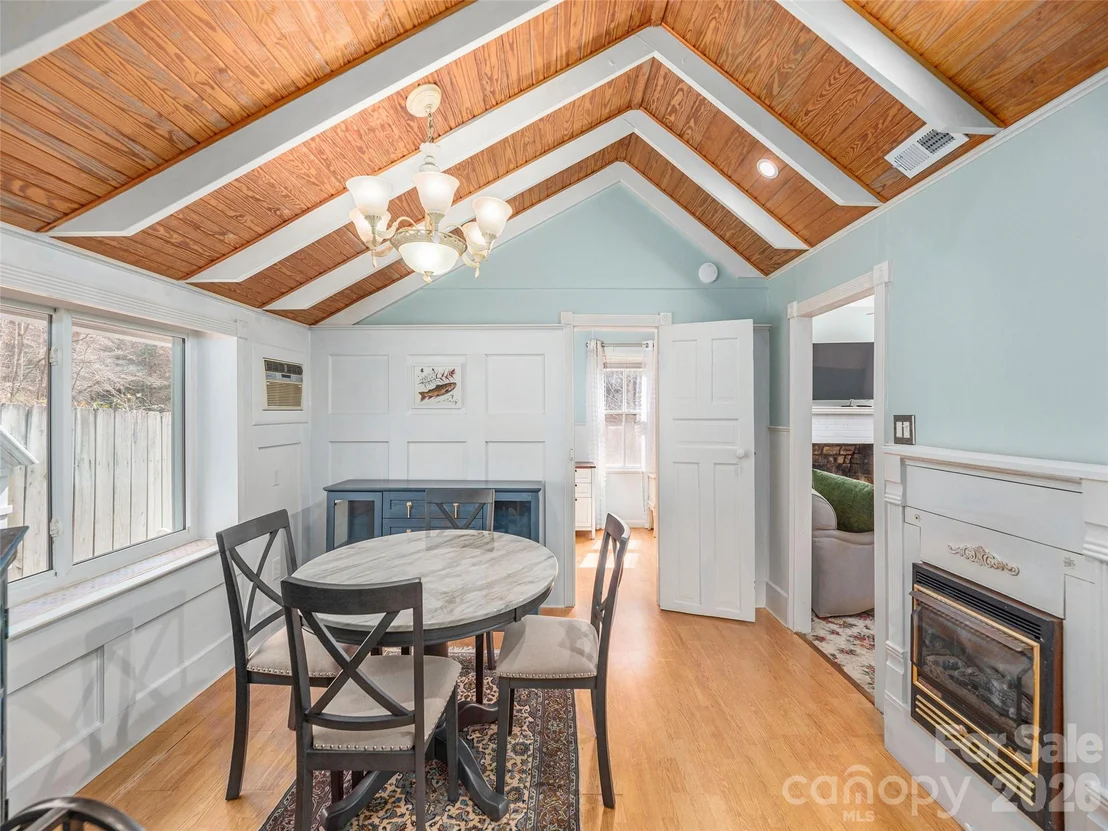 Photo of 897 Dark Ridge Road