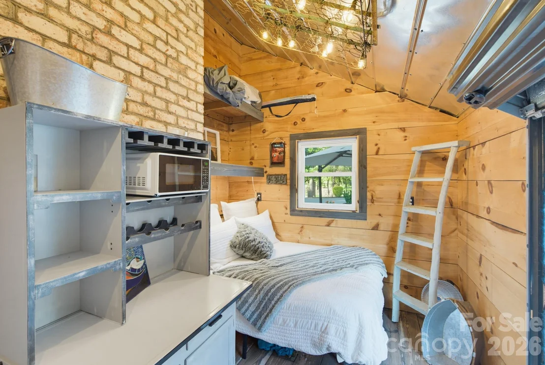 Photo of 5401 Mountain Point Lane