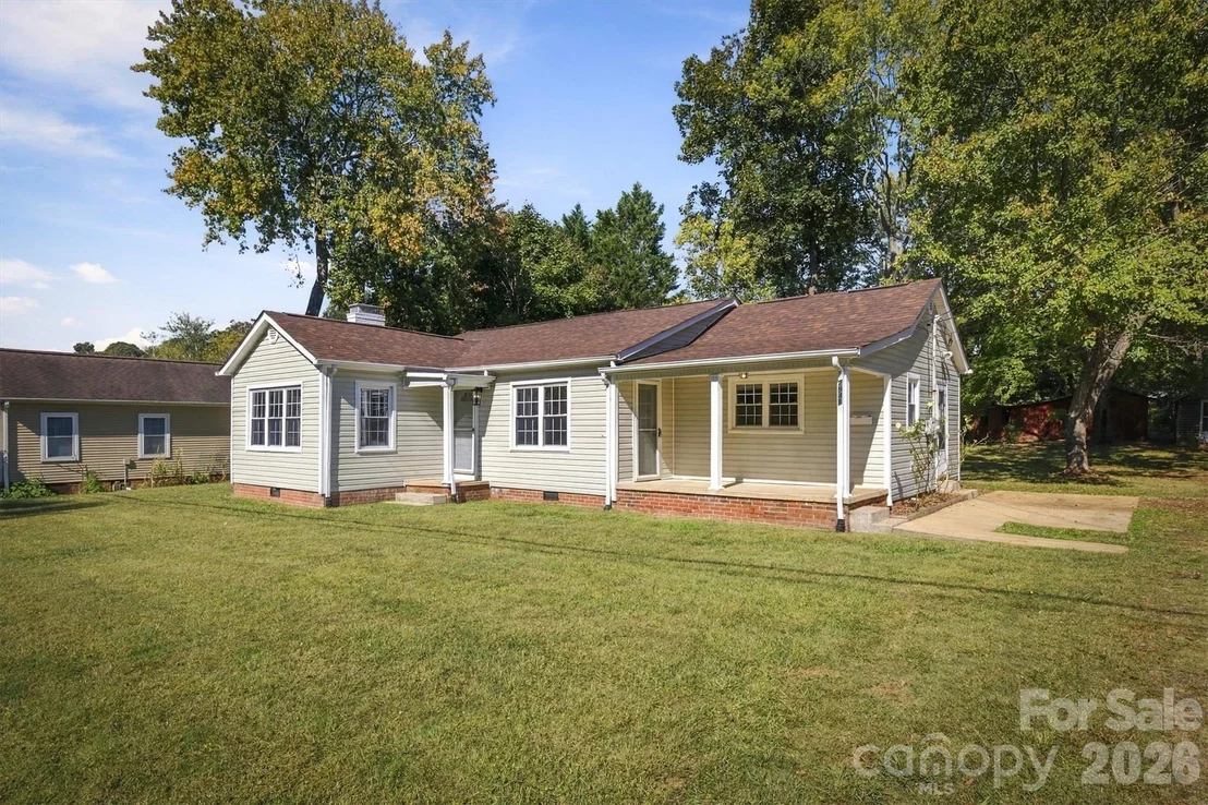Photo of 2941 Highland Drive
