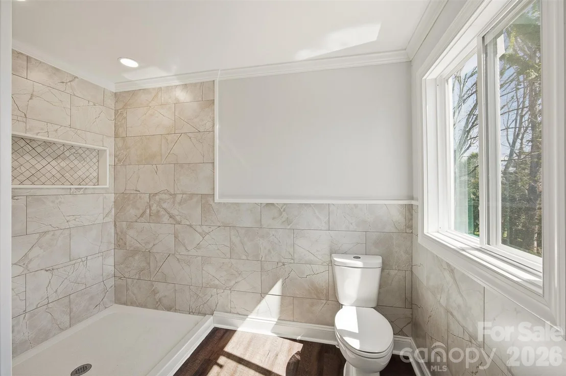 Photo of 223 W Park Drive