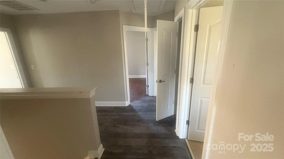 Photo of 1134 Riverside Drive