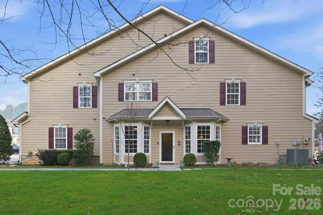 Photo of Unit 252 at 719 Deerbrook Lane