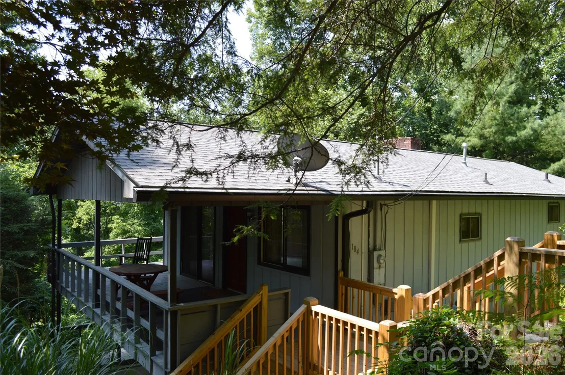 Photo of 184 Laurel Road