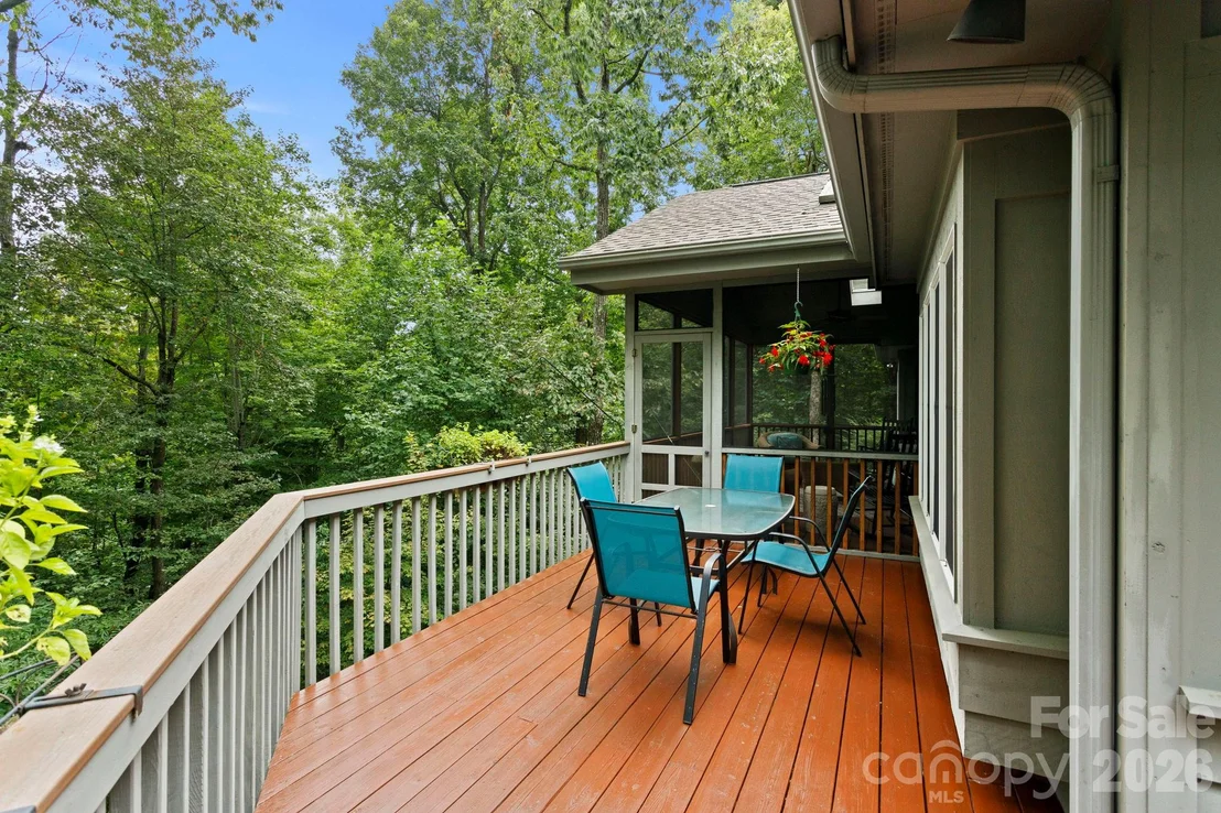 Photo of 324 Kenmure Drive