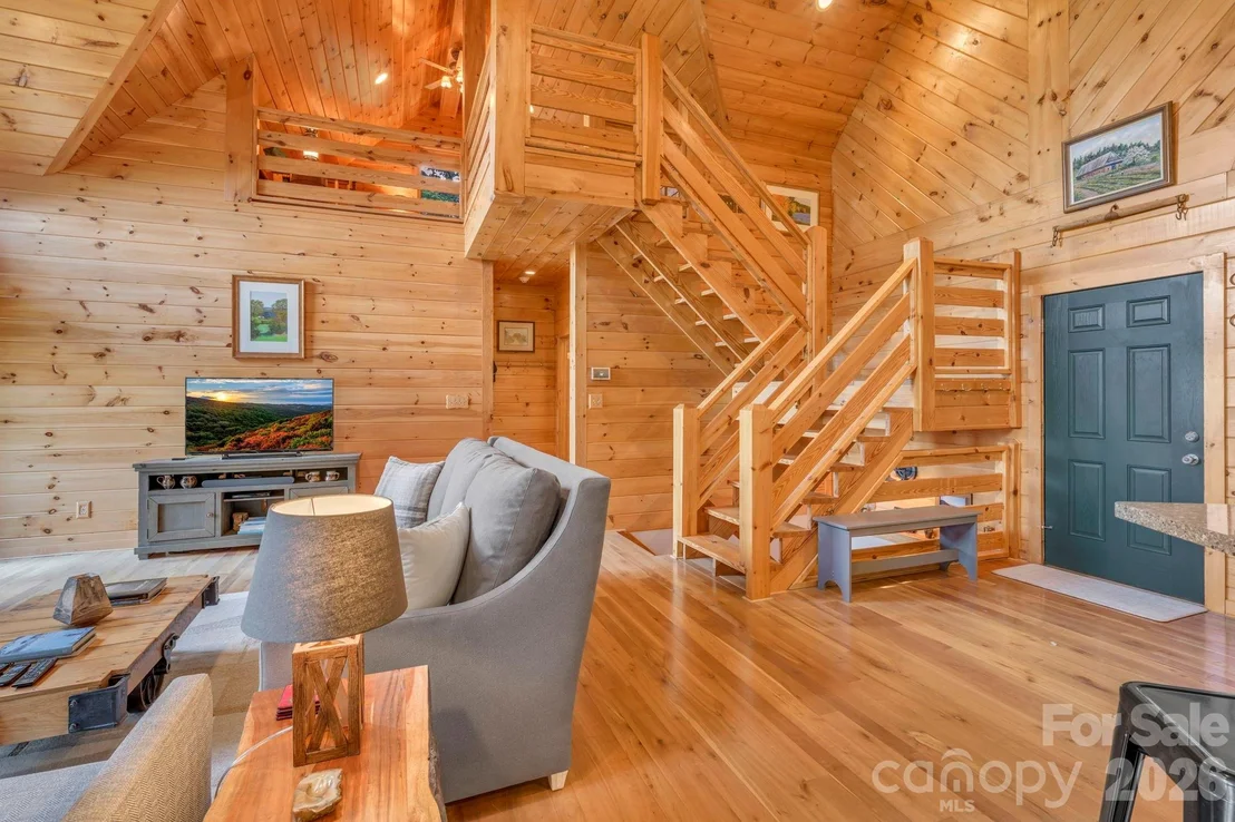 Photo of 4880 Nightingale Lane