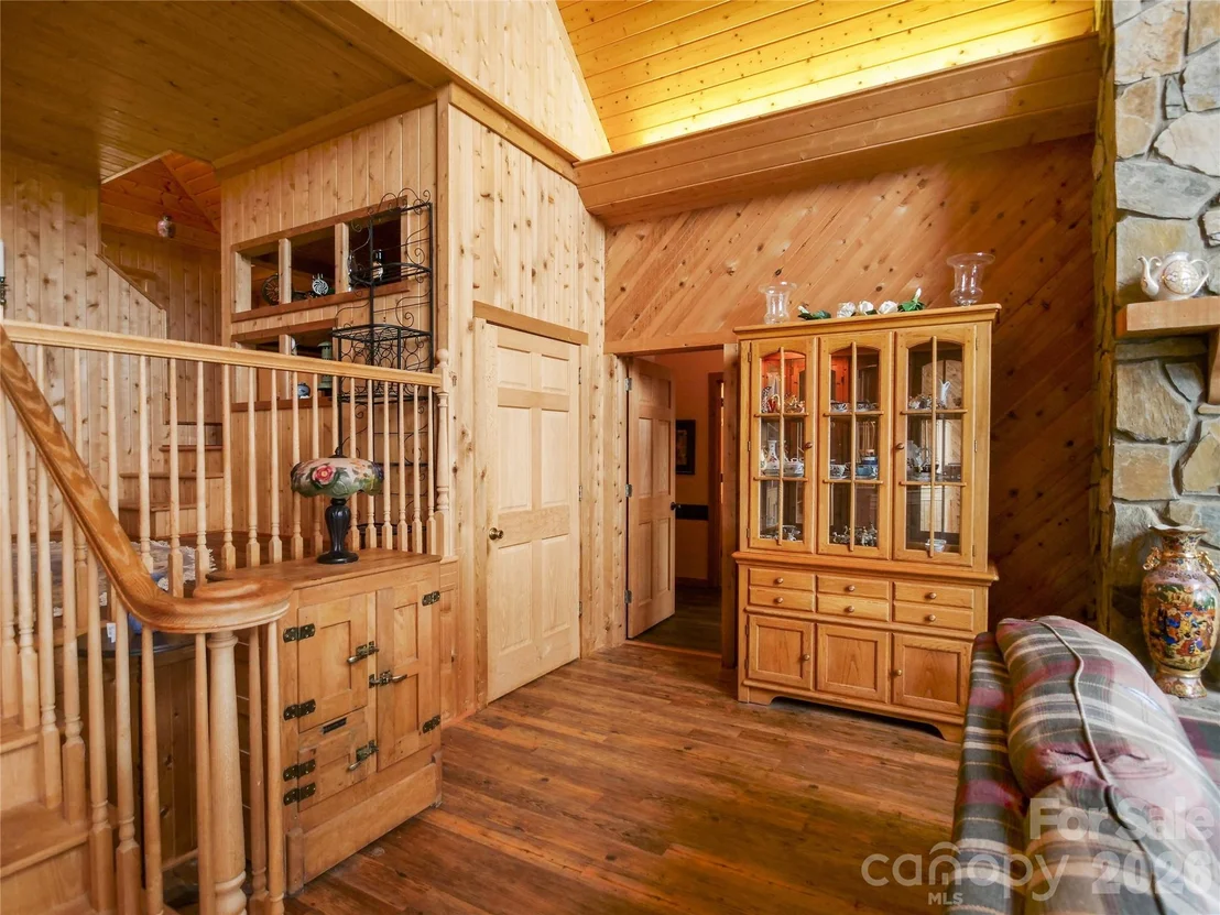 Photo of 386 Arrowhead Trail