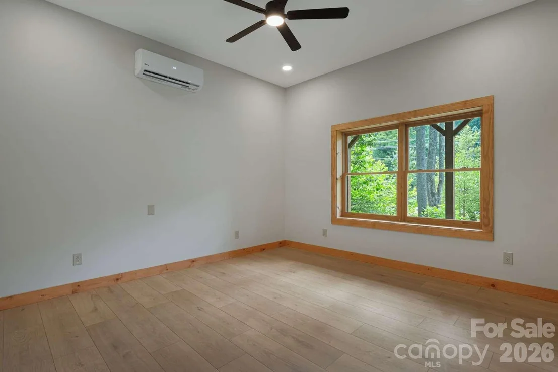 Photo of 382 Paint Fork Road