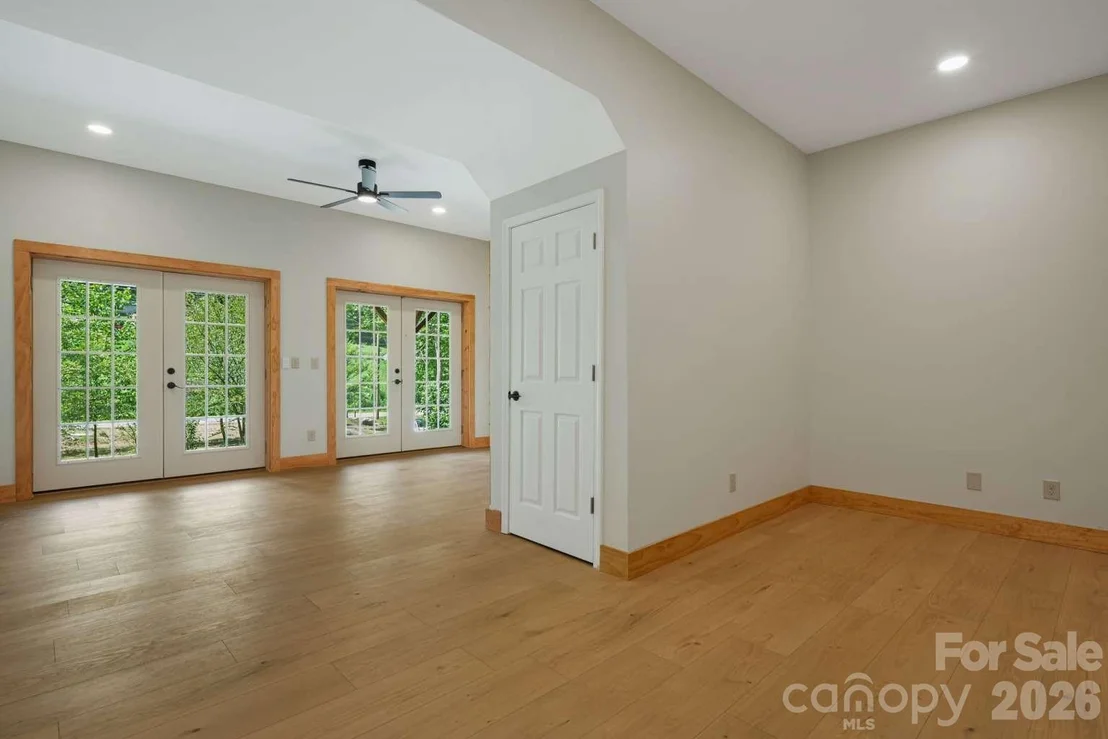 Photo of 382 Paint Fork Road
